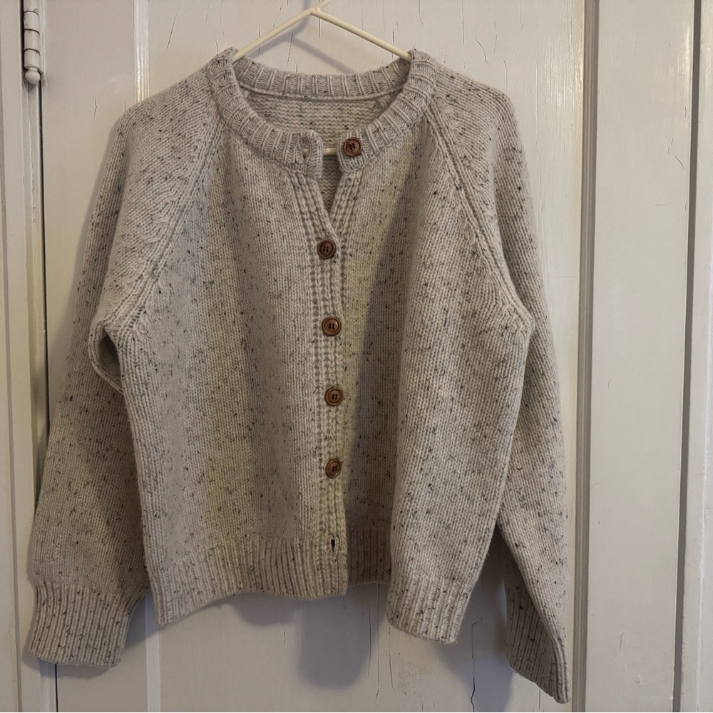 100% wool off-white heathered Cardigan